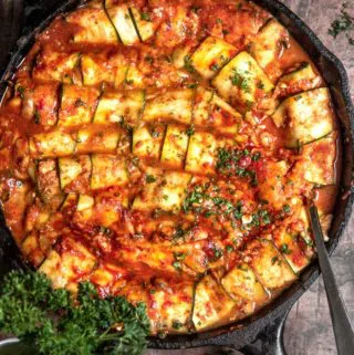 Zucchini enchiladas in a pan