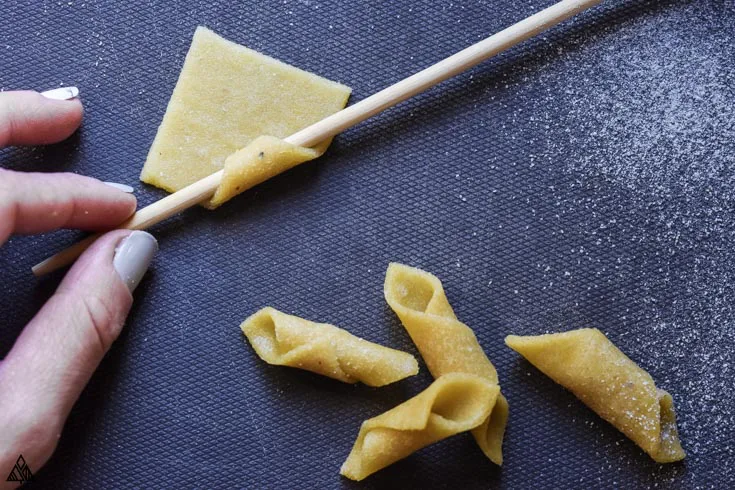 low carb pasta noodles, How to form garganelli