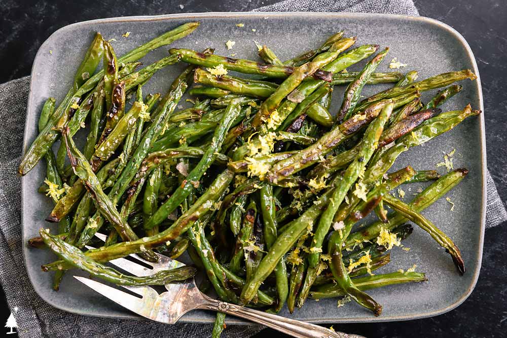 top view of roasted green beans recipe
