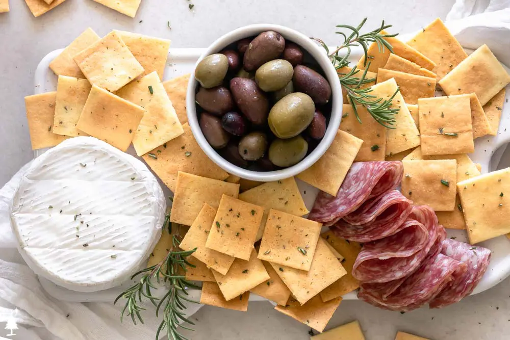 cheese crackers makes for great high protein low carb snacks