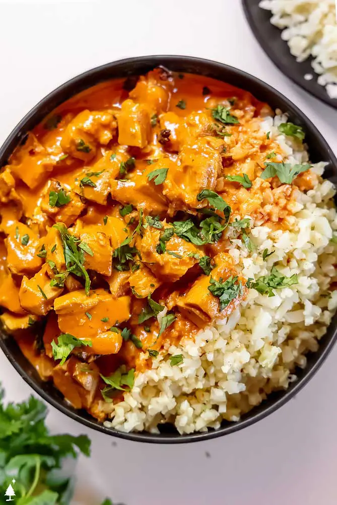 
top view of easy keto butter chicken