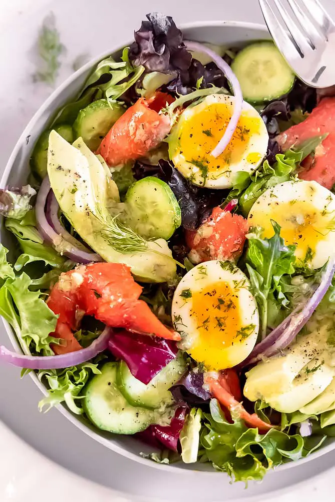 closer view of easy smoked salmon salad
