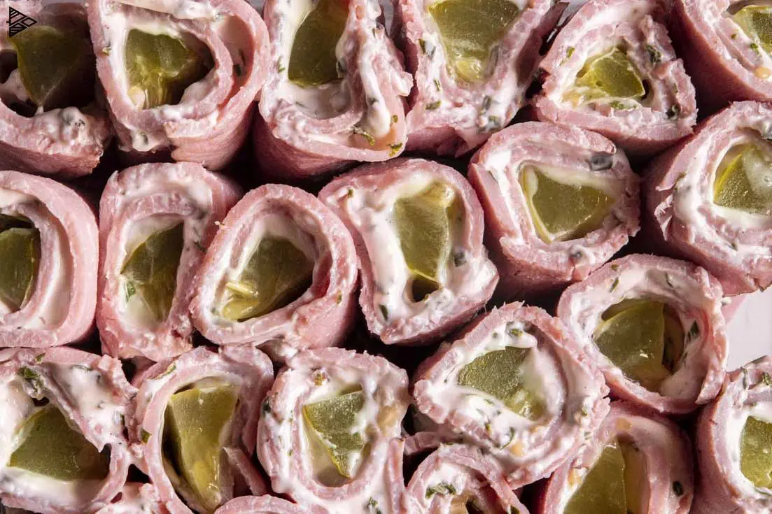 ham roll ups makes for great high protein low carb snacks