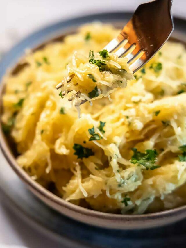 Garlic Parmesan Spaghetti Squash