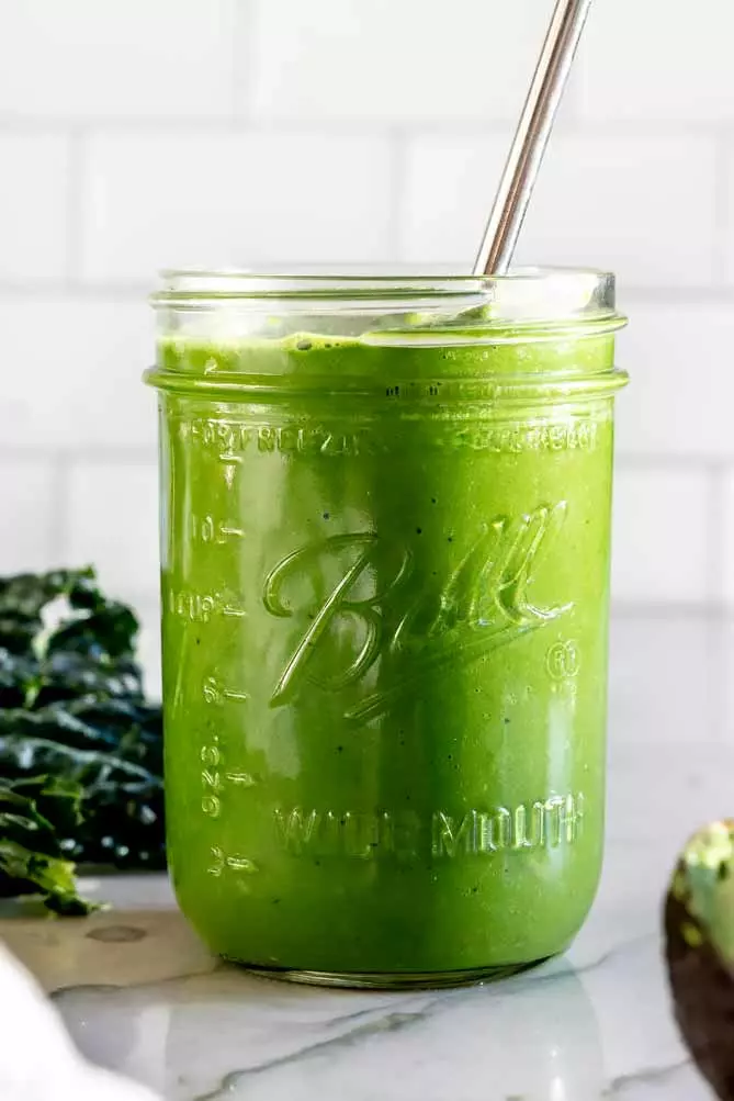 kale protein smoothie recipe in a mason jar with a lid